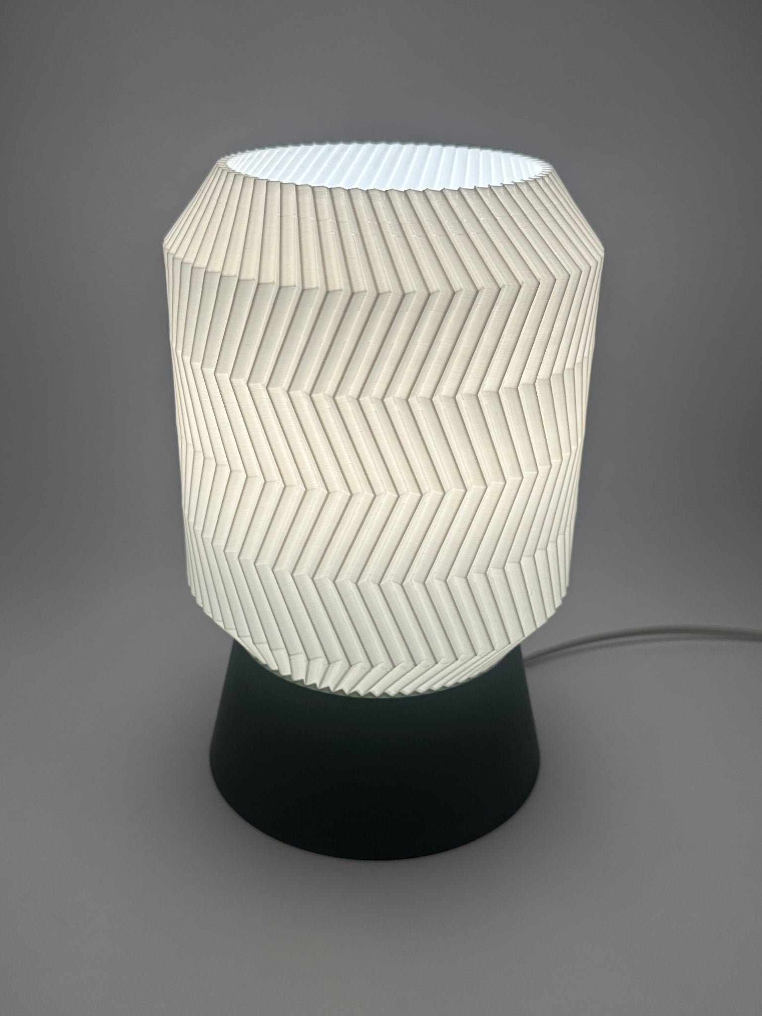 ZigZag Pedestal Lamp
